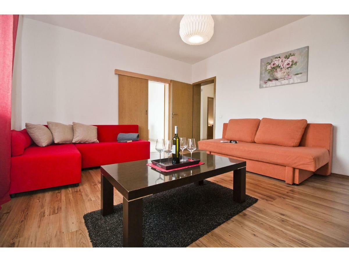 Apartment Josip Подстрана Экстерьер фото