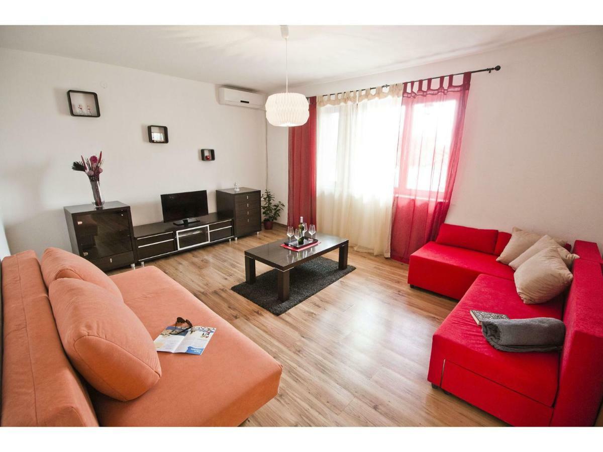 Apartment Josip Подстрана Экстерьер фото