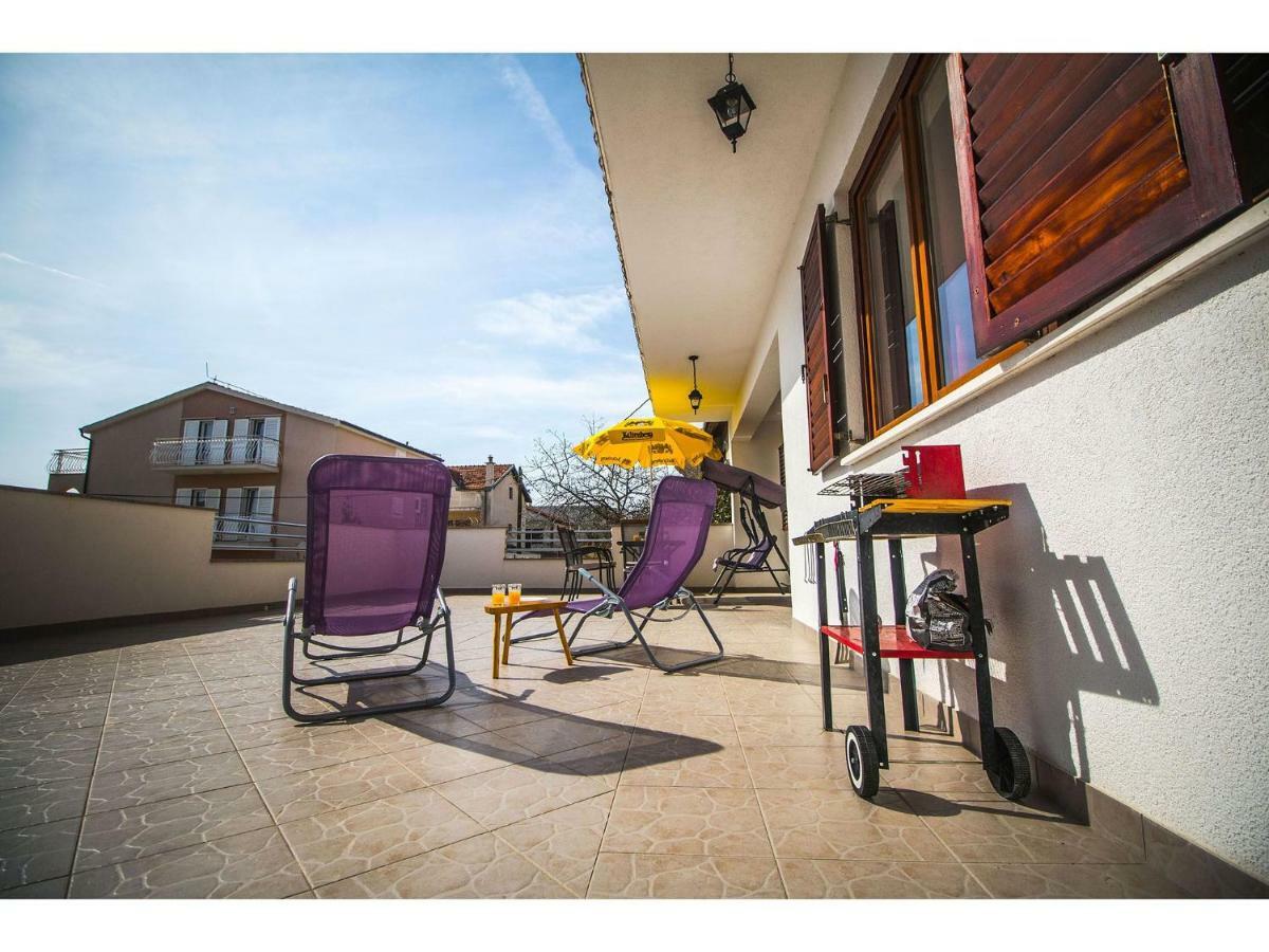 Apartment Josip Подстрана Экстерьер фото